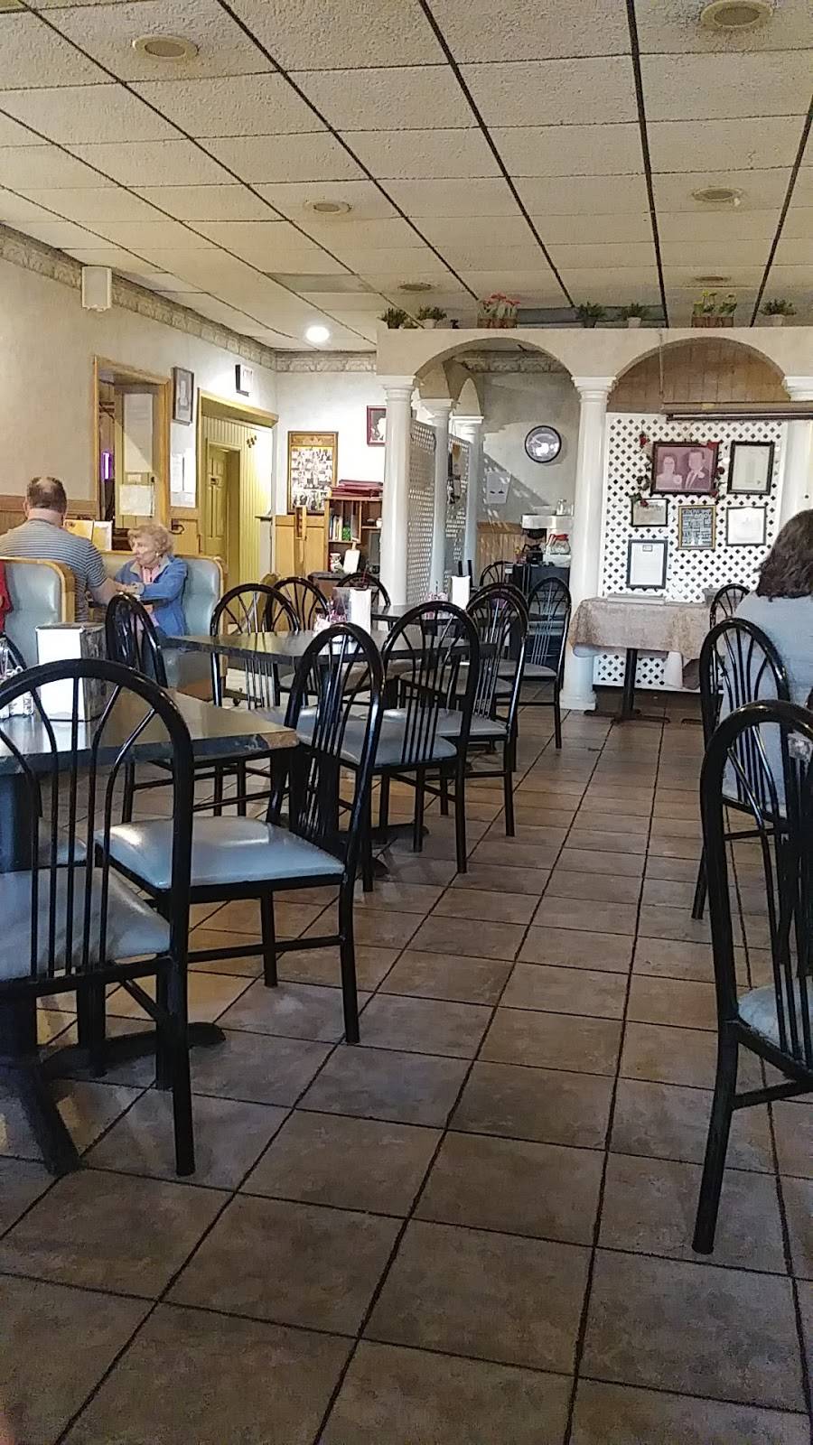 Vinces Restaurant & Pizzeria | restaurant | 6217 W 63rd St, Chicago, IL 60638, USA | 7735868550 OR +1 773-586-8550