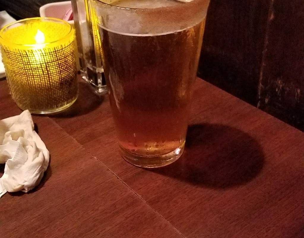 Corrib Pub & Restaurant | restaurant | 2030 Centre St, West Roxbury, MA 02132, USA | 6174694177 OR +1 617-469-4177