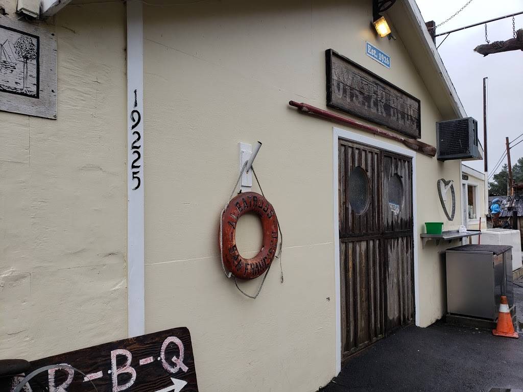 The Marshall Store | restaurant | 19225 CA-1, Marshall, CA 94940, USA | 4156631339 OR +1 415-663-1339