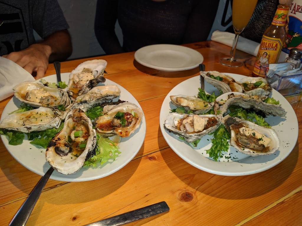 Herbies Bar & Chowder House | restaurant | 6350 Overseas Hwy, Marathon, FL 33050, USA | 3057436373 OR +1 305-743-6373