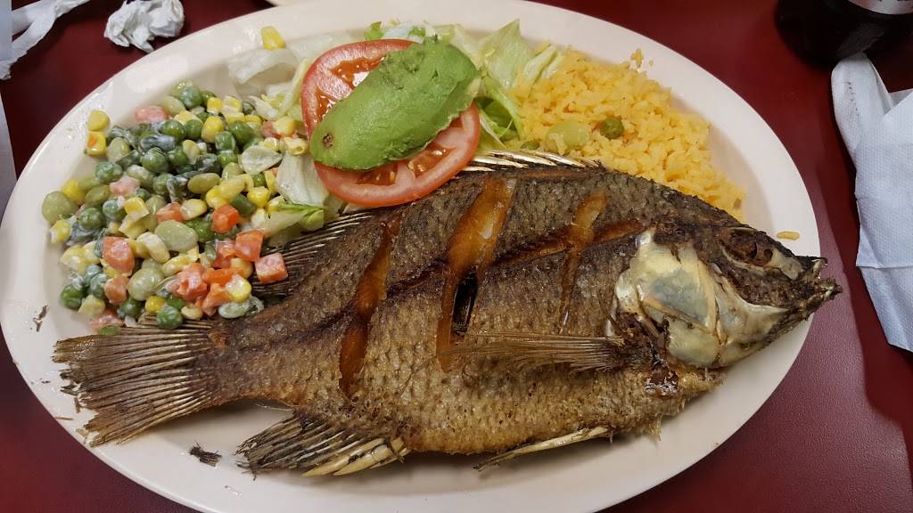 Los Comales Niles | restaurant | 9055 N Milwaukee Ave, Niles, IL 60714, USA | 8476630763 OR +1 847-663-0763