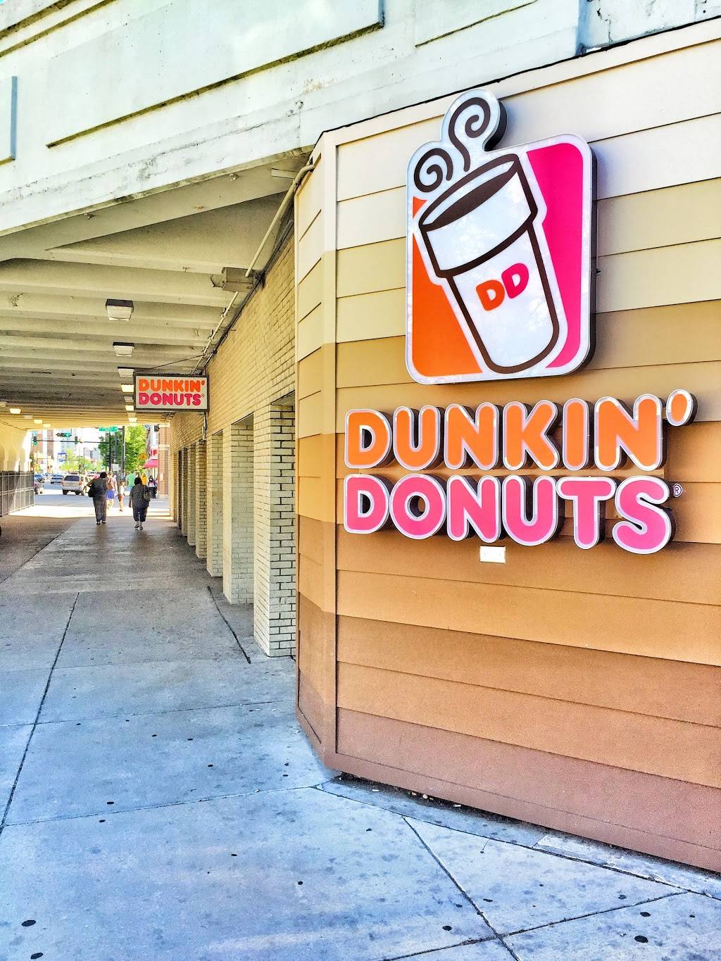Dunkin Donuts | cafe | 1200 W Loyola Ave, Chicago, IL 60626, USA | 7733817478 OR +1 773-381-7478