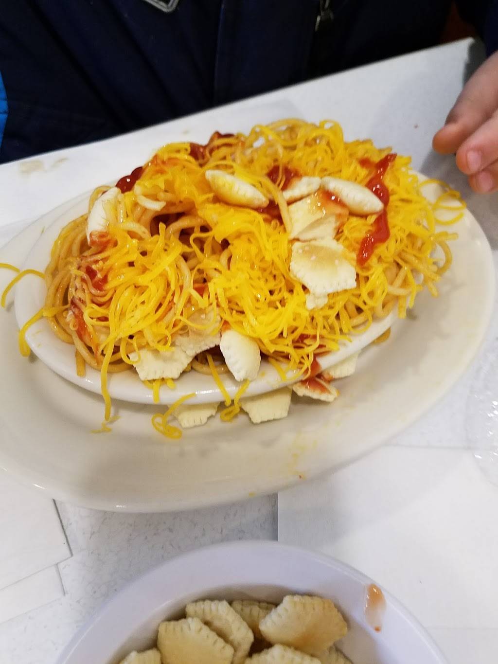 Skyline Chili | restaurant | 2649 Enterprise Dr, Anderson, IN 46013, USA | 7656404460 OR +1 765-640-4460