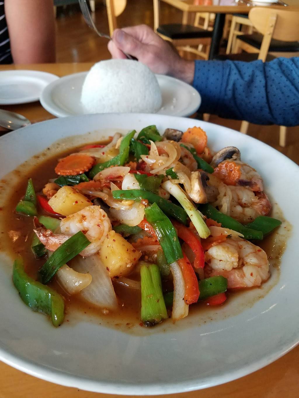 Cilantro Thai & Sushi Restaurant | restaurant | 1204, 326 S Main St, Akron, OH 44308, USA | 3304342876 OR +1 330-434-2876