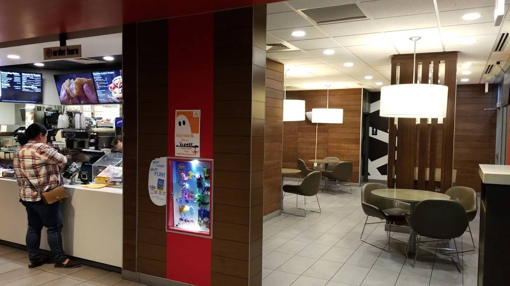 McDonalds | cafe | 65 S Valle Verde Dr, Henderson, NV 89012, USA | 7022631002 OR +1 702-263-1002