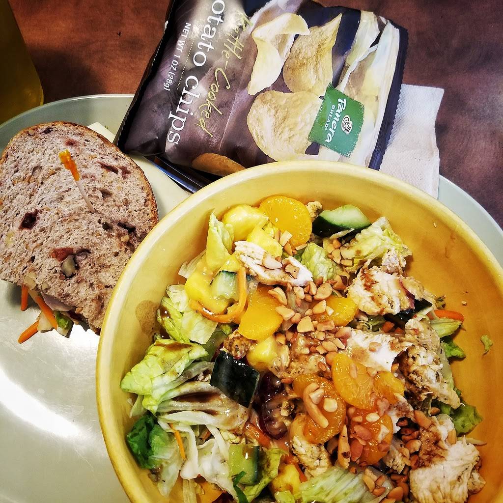 Panera Bread | cafe | 200 E Via Rancho Pkwy, Escondido, CA 92025, USA | 7604802400 OR +1 760-480-2400