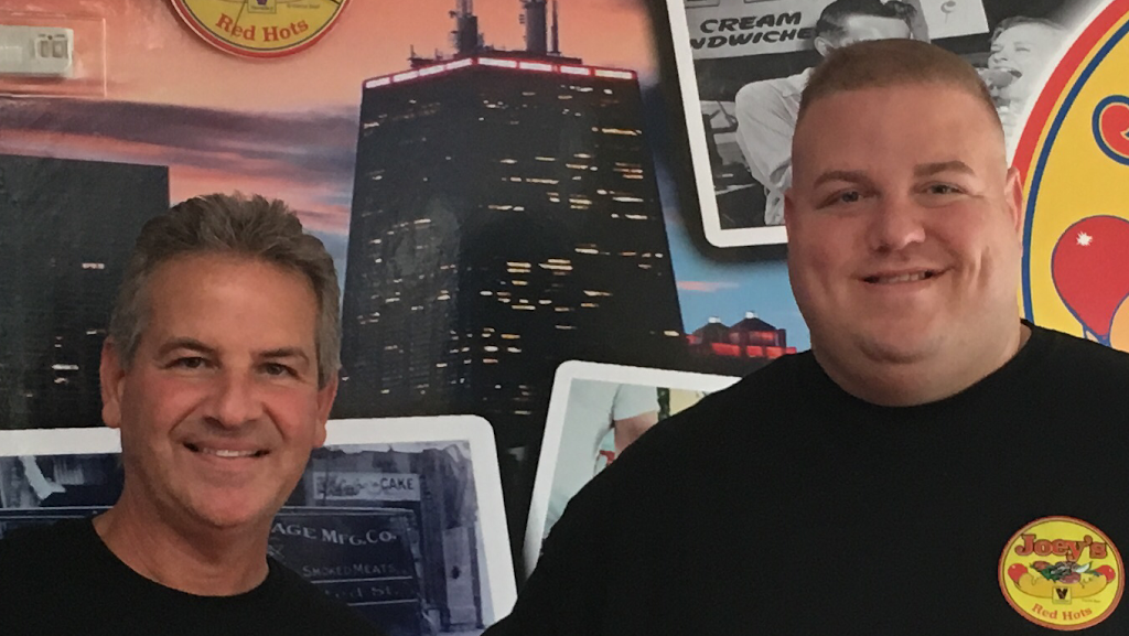 Joeys Red Hots | meal takeaway | 17400 Wolf Rd, Orland Park, IL 60467, USA | 7084786200 OR +1 708-478-6200