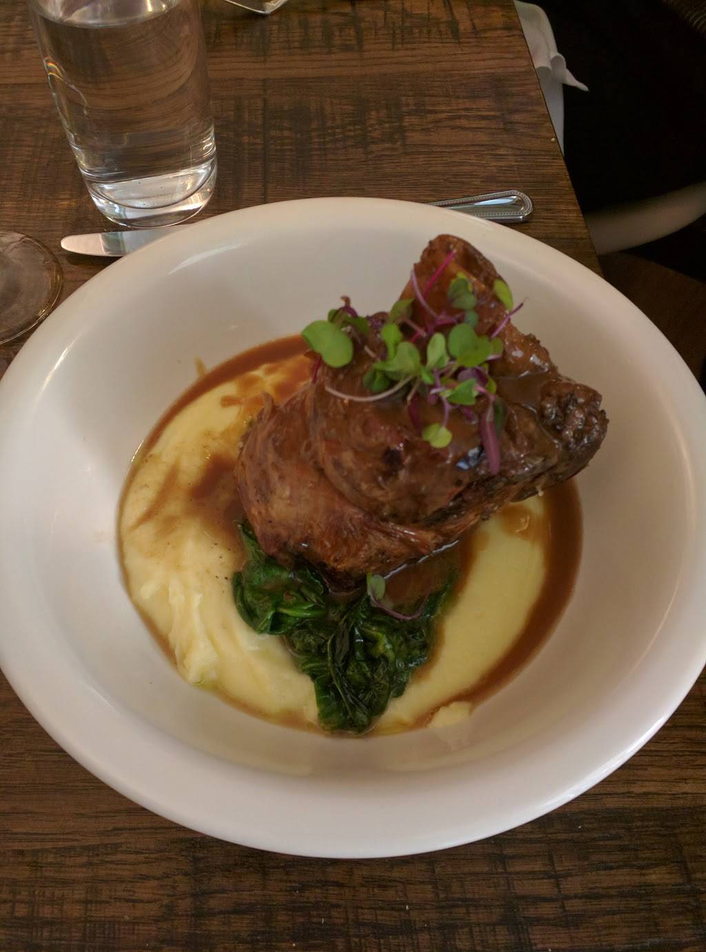 MoHo Kitchen & Cocktails | night club | 3002, 116 S Alfred St #101, Alexandria, VA 22314, USA | 7038946345 OR +1 703-894-6345