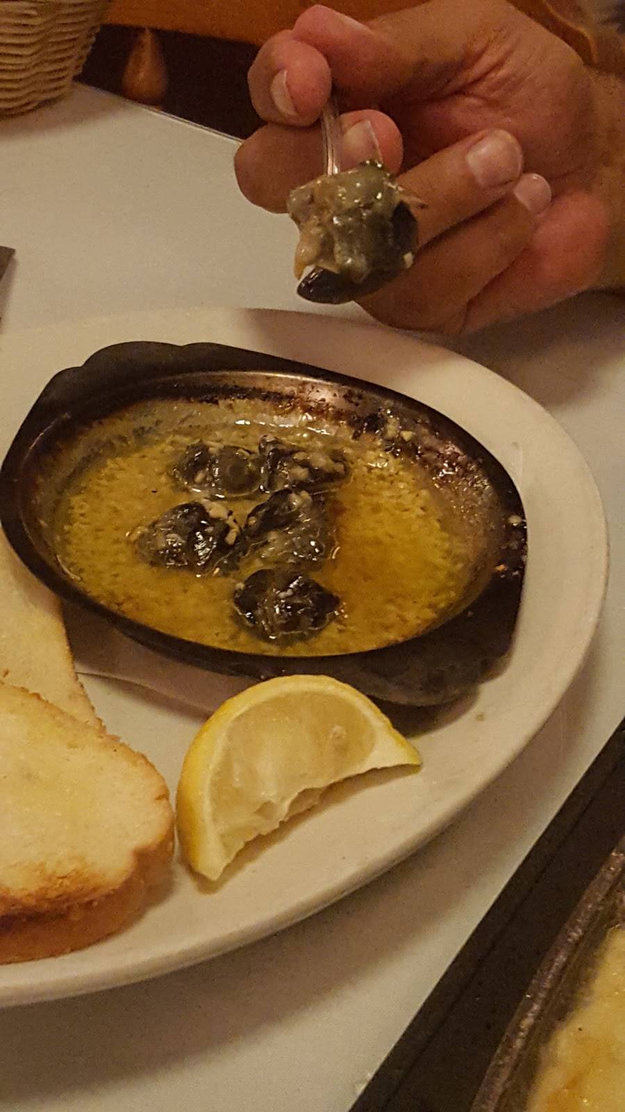 Waterfront | restaurant | 7660 S Tamiami Trail, Sarasota, FL 34231, USA | 9419211916 OR +1 941-921-1916