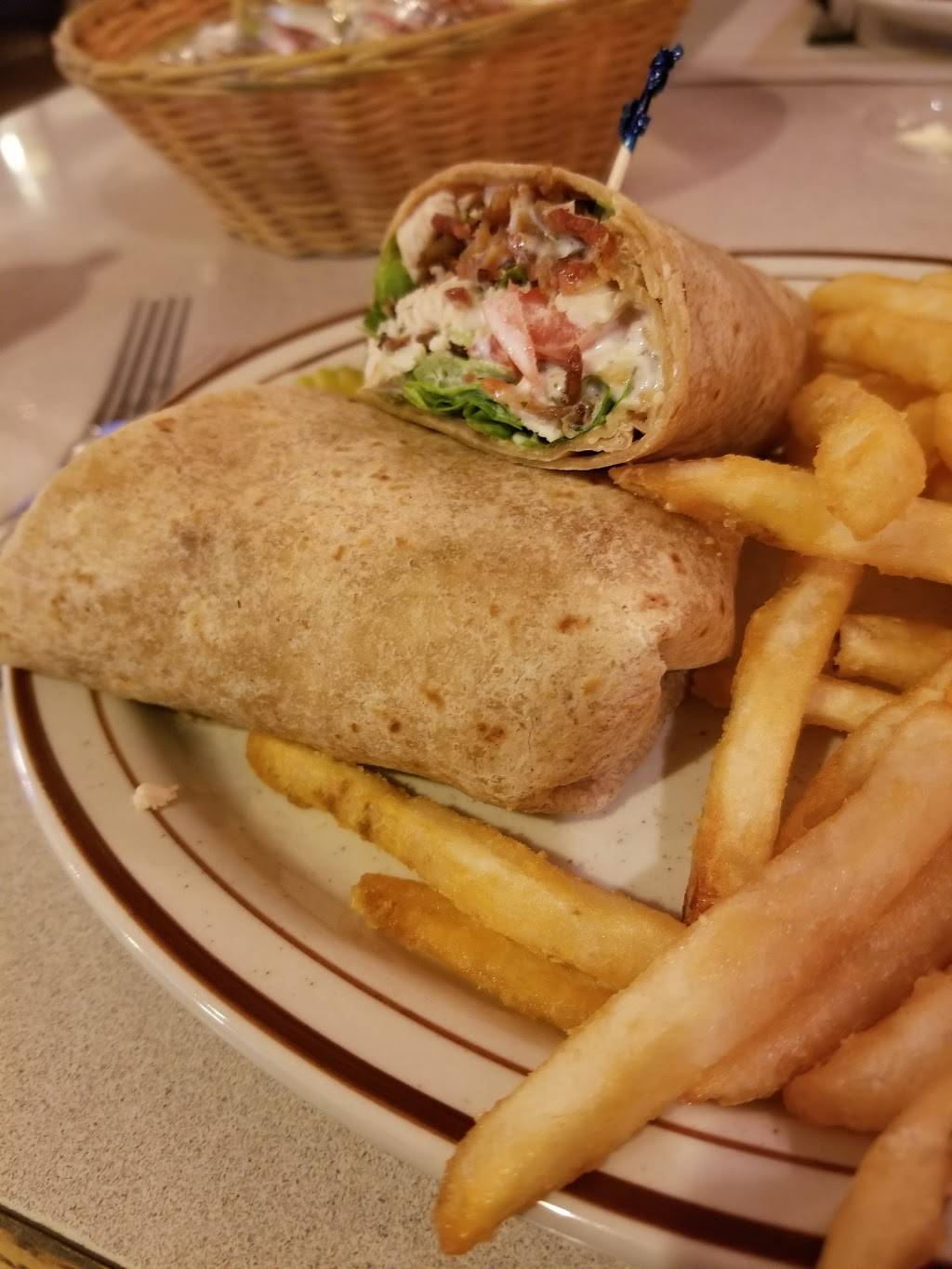 Sunrise II Family Restaurant | bakery | 101 W 2nd St, Byron, IL 61010, USA | 8152344229 OR +1 815-234-4229