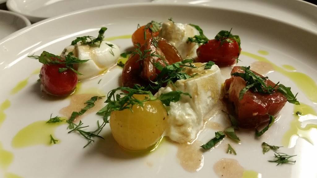 Pera Wine & Tapas | restaurant | 6006 Belt Line Rd, Dallas, TX 75254, USA | 9724041700 OR +1 972-404-1700