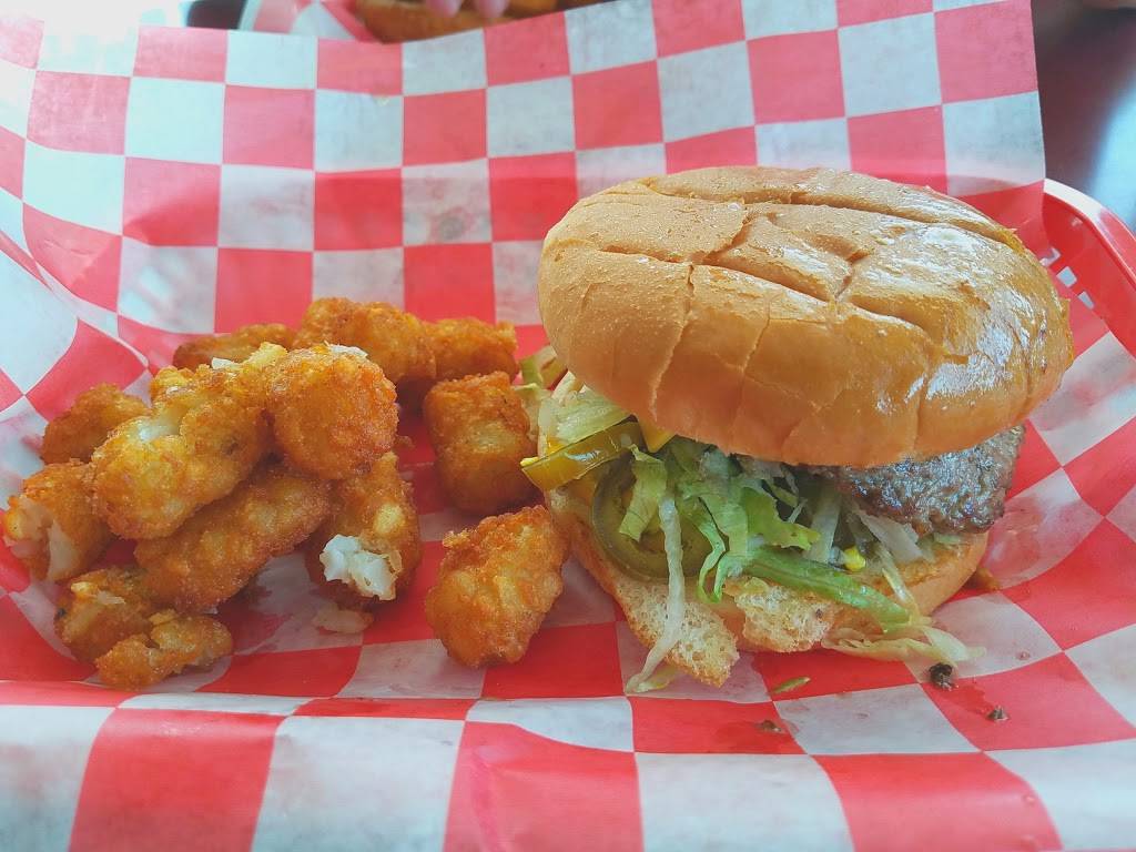 Boomers | restaurant | 1575 Nail Rd, Horn Lake, MS 38637, USA | 6623934144 OR +1 662-393-4144