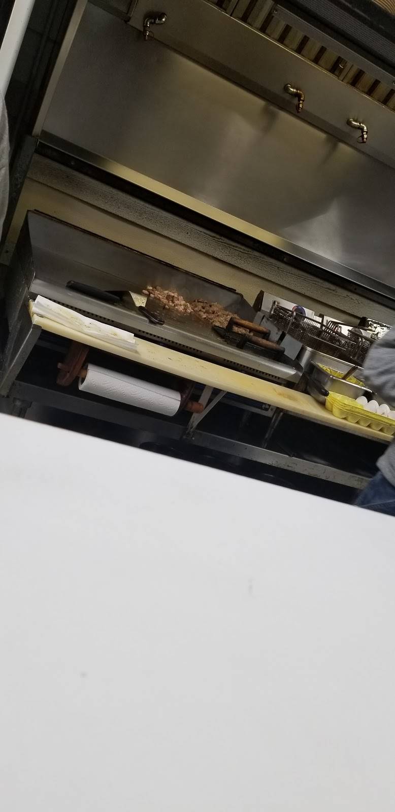 Crickets Lunch Room | restaurant | 112 E State St, Princeton, IN 47670, USA | 8123854039 OR +1 812-385-4039