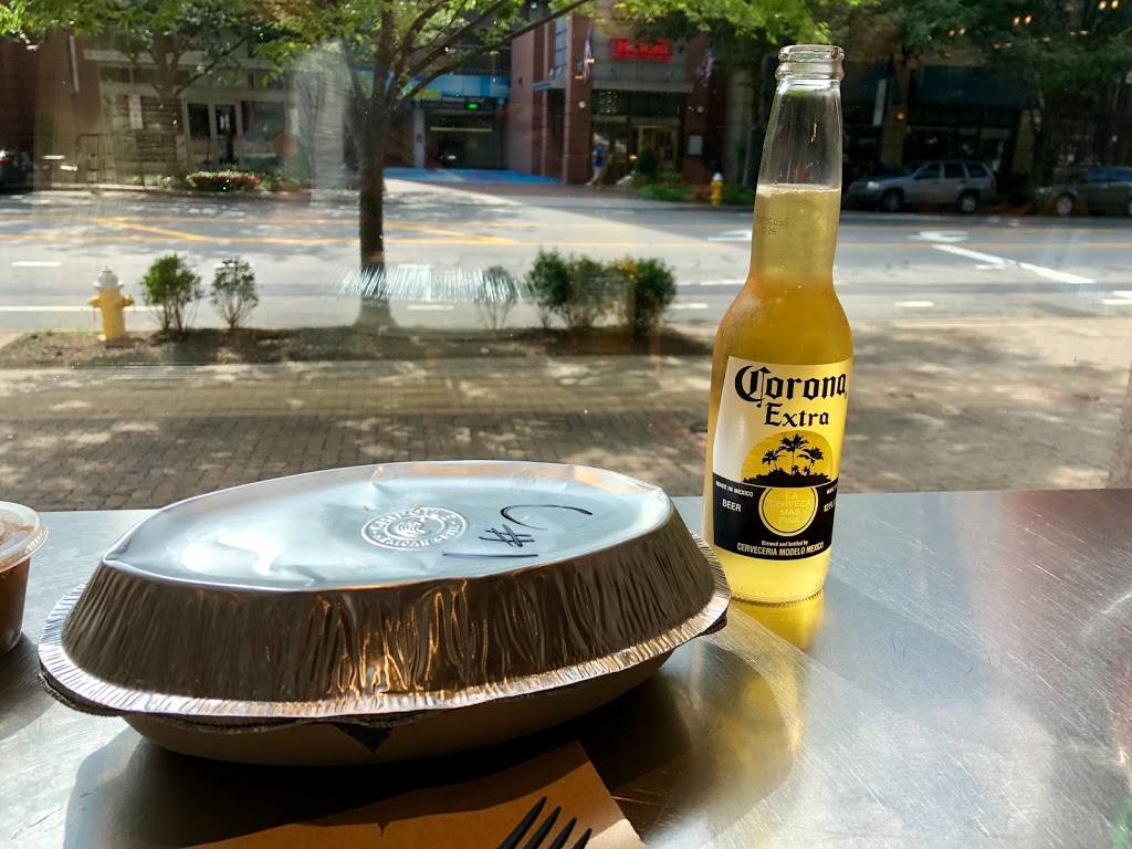 Chipotle Mexican Grill | restaurant | 2231 Crystal Dr Lbby 100, Arlington, VA 22202, USA | 7039208779 OR +1 703-920-8779