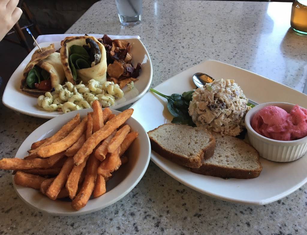 Roses | restaurant | 550 Lakeside Dr SE, East Grand Rapids, MI 49506, USA | 6164581122 OR +1 616-458-1122