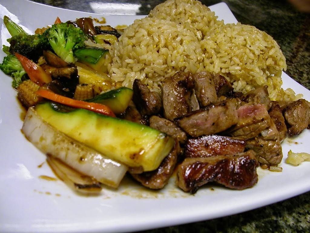 Toyo Japanese Sushi Bar & Hibachi | restaurant | 2305 Jackson Ave W #207, Oxford, MS 38655, USA | 6622328668 OR +1 662-232-8668