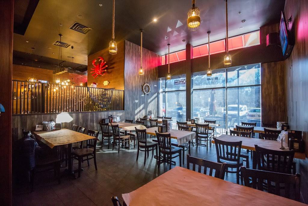 Crazy Crab | restaurant | 10160 Fairfax Blvd #102, Fairfax, VA 22030, USA | 7032727766 OR +1 703-272-7766