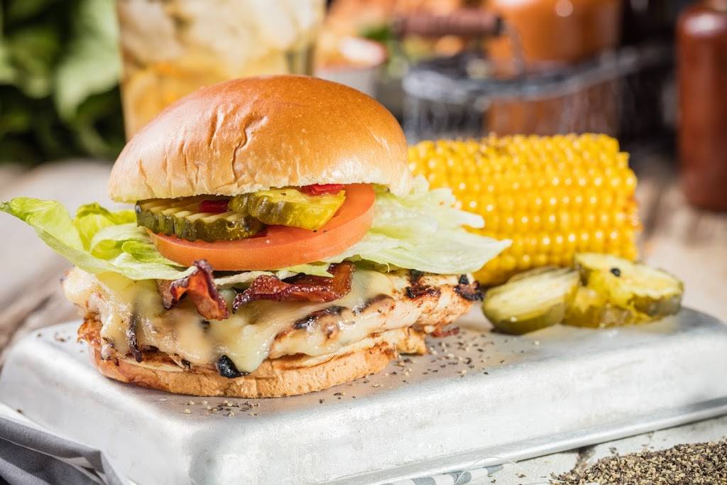 Famous Daves Bar-B-Que | restaurant | 7825 Vinewood Ln, Maple Grove, MN 55369, USA | 7634164600 OR +1 763-416-4600