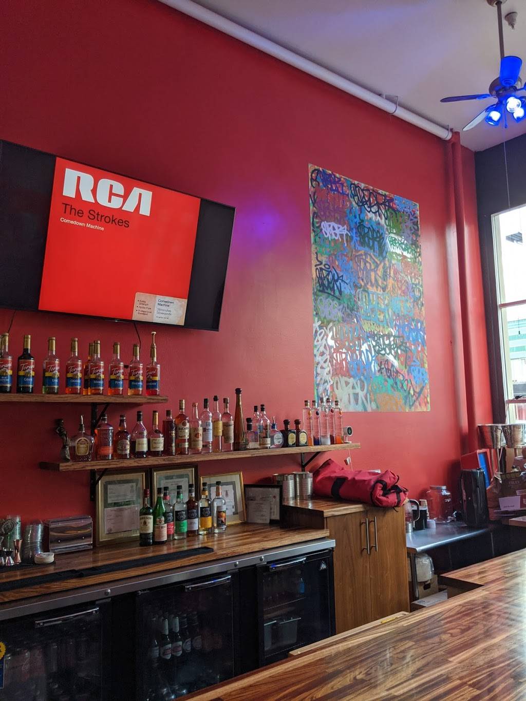 Graffiti Pizza | restaurant | 719 Washington St, Oakland, CA 94607, USA | 5102509303 OR +1 510-250-9303