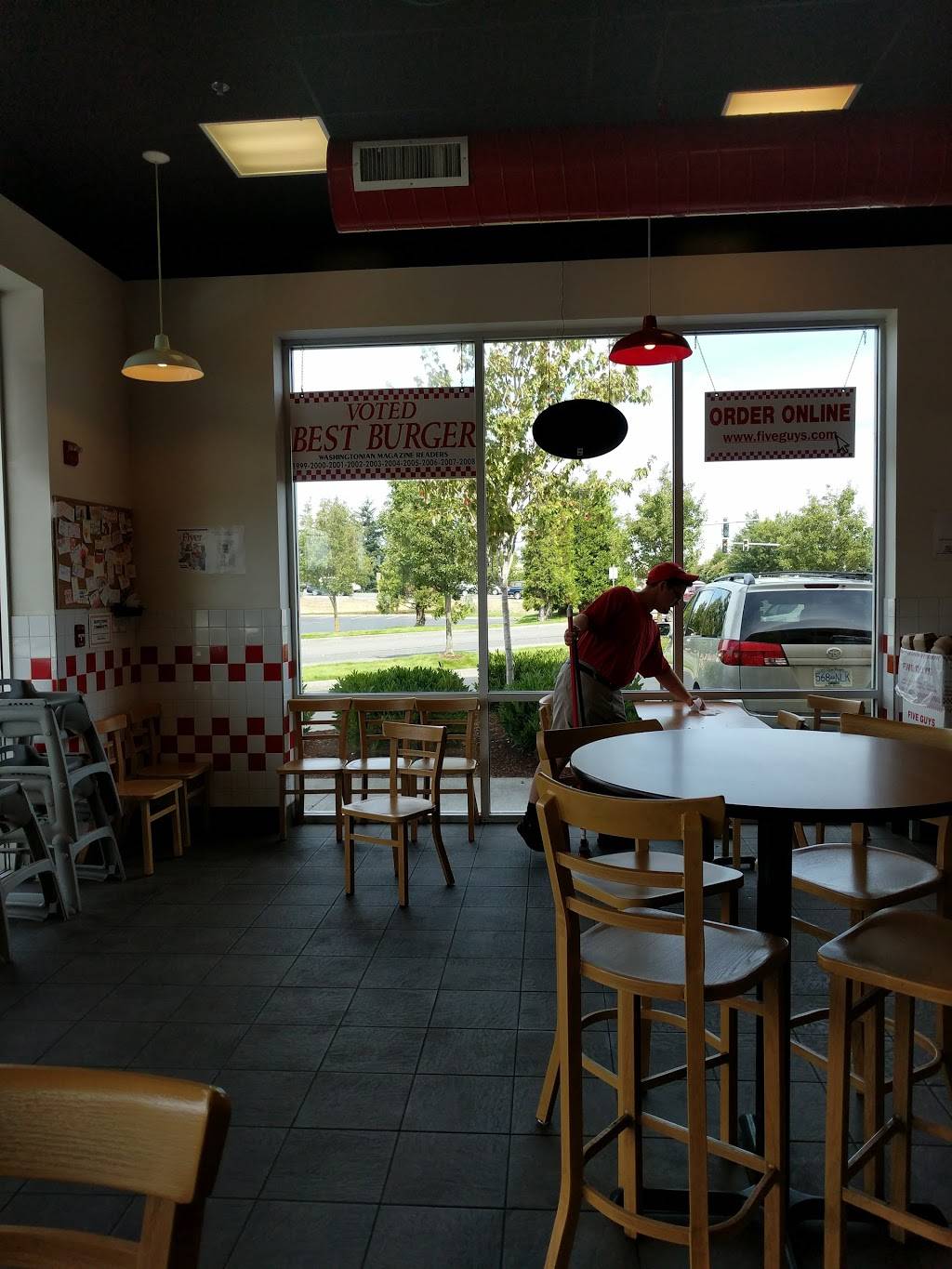 Five Guys | meal takeaway | 1870 Marketplace Dr, Burlington, WA 98233, USA | 3607578677 OR +1 360-757-8677