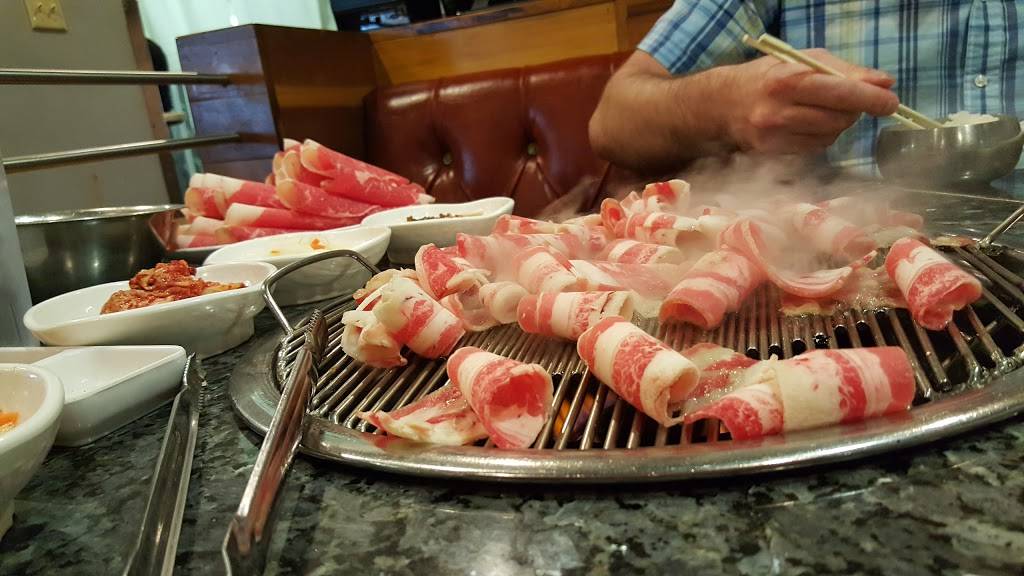 버드나무 Bud Namu | restaurant | 809 S Ardmore Ave, Los Angeles, CA 90005, USA | 2133859292 OR +1 213-385-9292