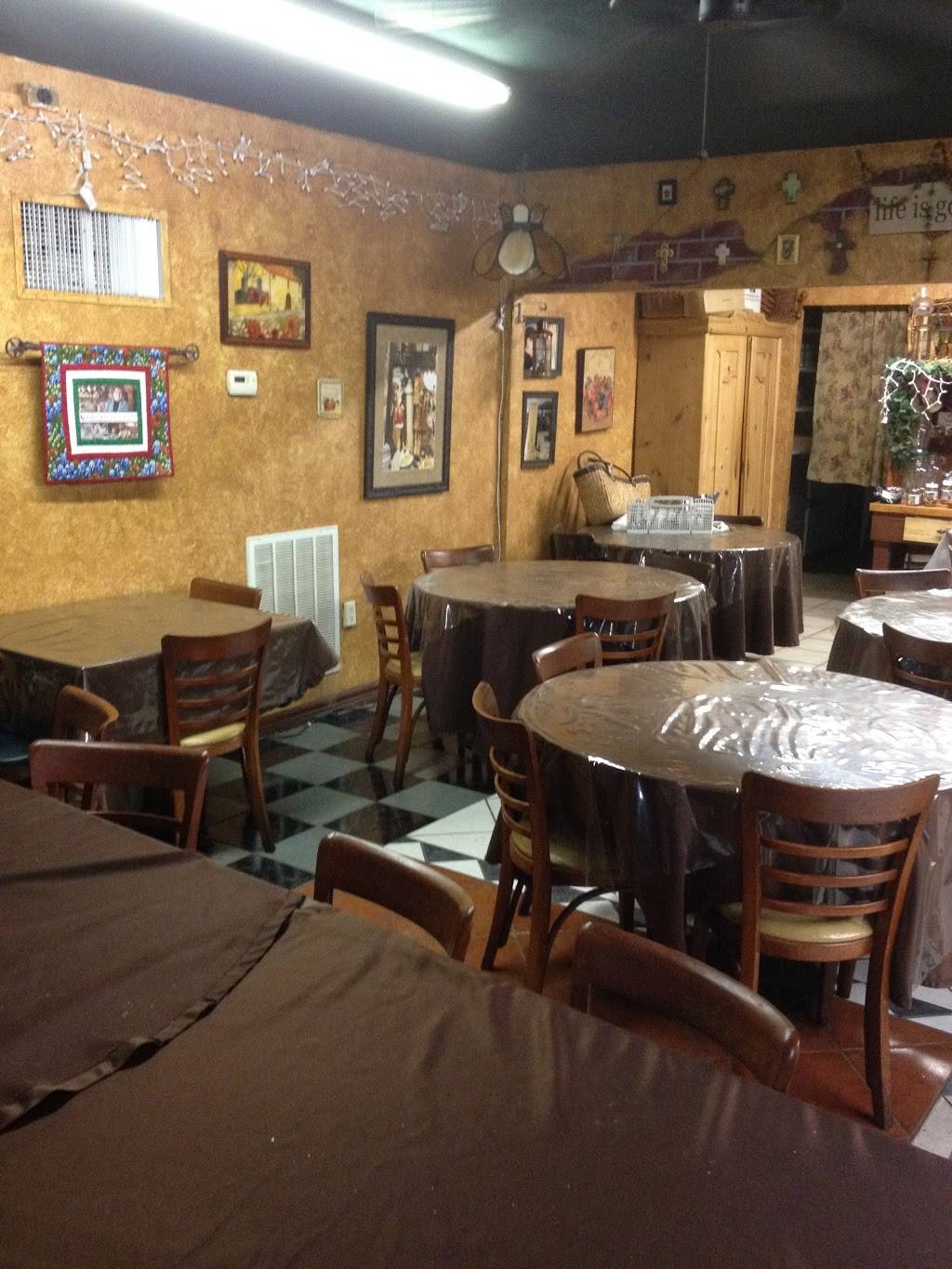 Mother Teresas Fine Italian Foods | restaurant | 700 W Plantation Dr, Clute, TX 77531, USA | 9792657429 OR +1 979-265-7429