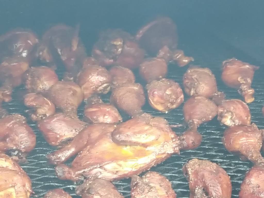 Grandmas Smokehouse | restaurant | 1420 E Cook St, Springfield, IL 62703, USA | 2176795650 OR +1 217-679-5650