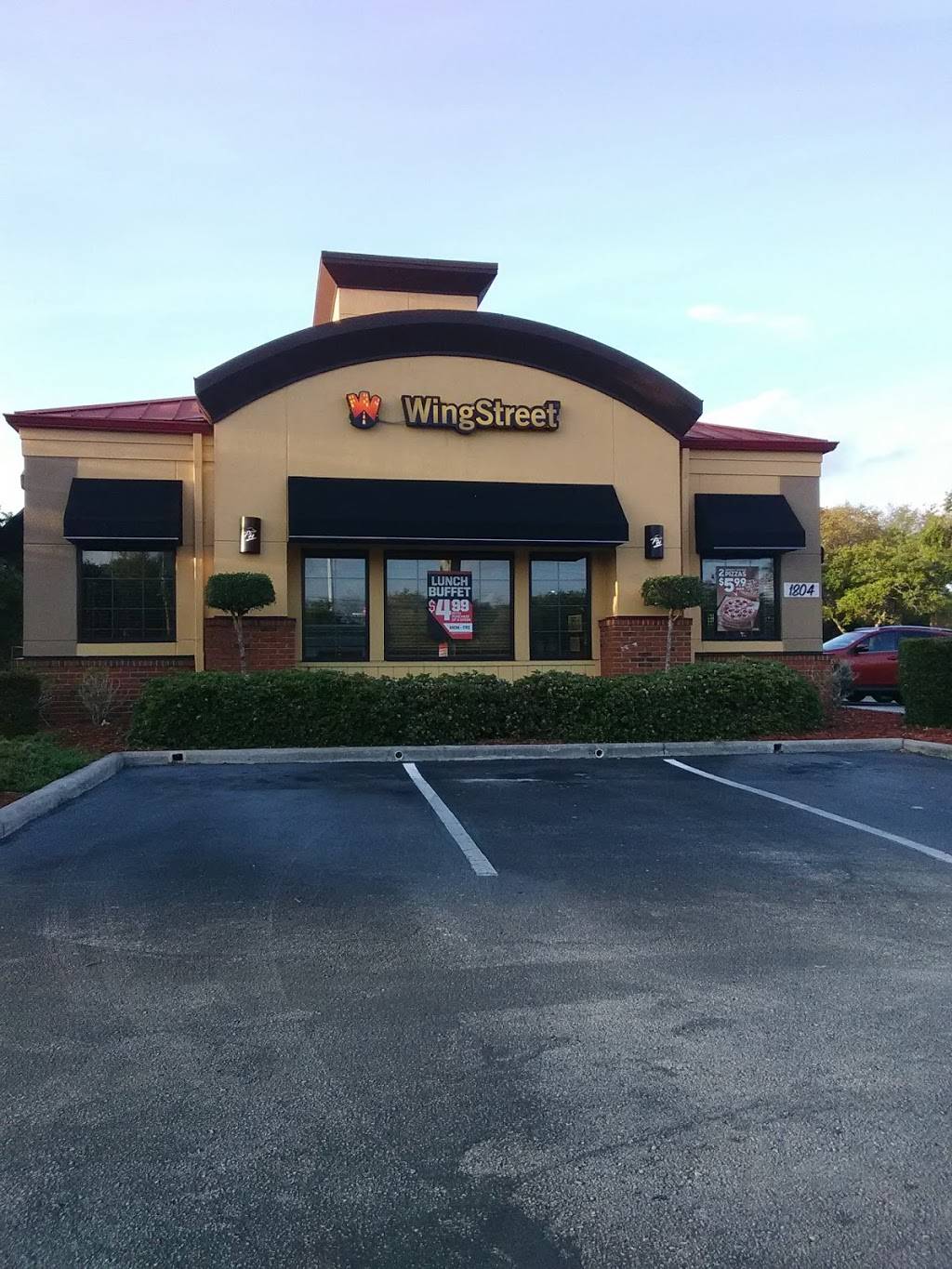 Pizza Hut | restaurant | 1804 Main St, Dunedin, FL 34698, USA | 7277368888 OR +1 727-736-8888