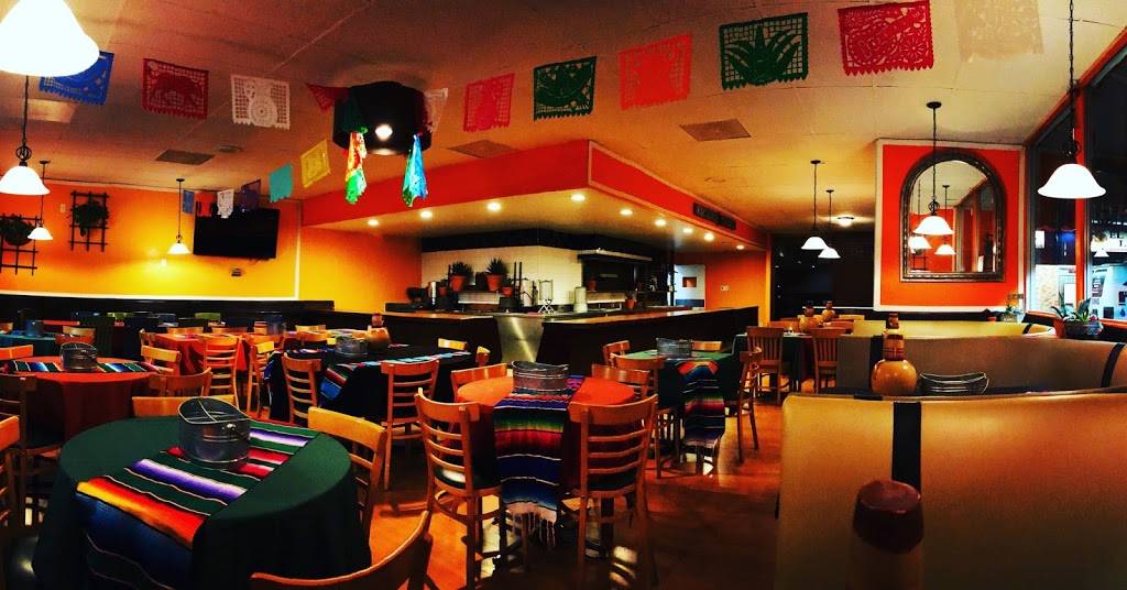 Hacienda Xalisco Restaurant | restaurant | 3600 Saviers Rd, Oxnard, CA 93033, USA | 8054866060 OR +1 805-486-6060