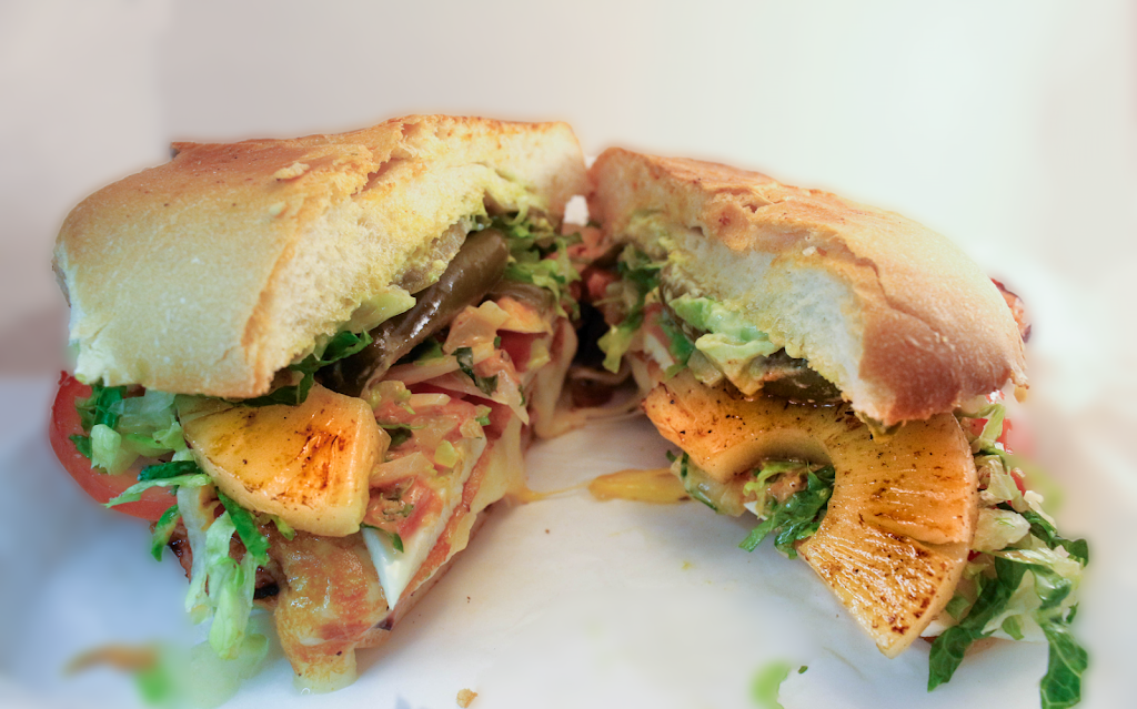 Los Chiles Tortas | restaurant | 13051 N. US HWY 27, Ocala, FL 34482, USA | 3526290362 OR +1 352-629-0362