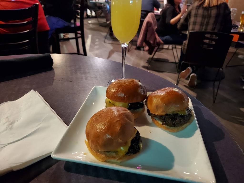 Bowlero Santa Barbara | restaurant | 5925 Calle Real, Goleta, CA 93117, USA | 8059670128 OR +1 805-967-0128