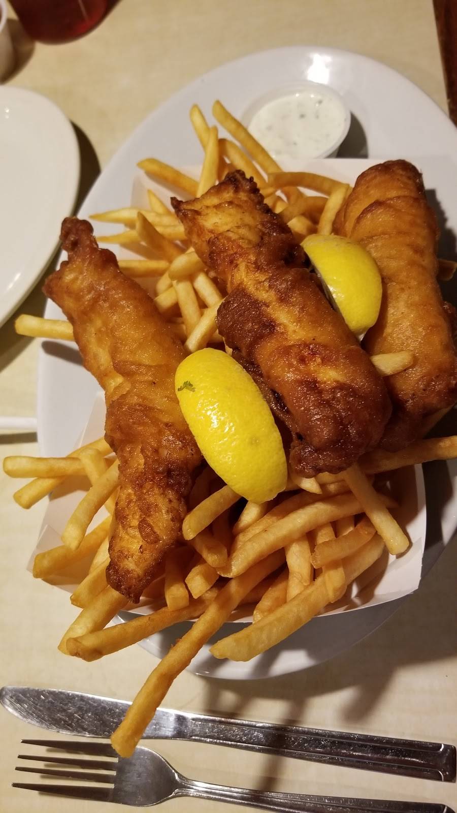 Lucky Pelican | restaurant | 6239 Lake Osprey Dr, Sarasota, FL 34240, USA | 9419070589 OR +1 941-907-0589