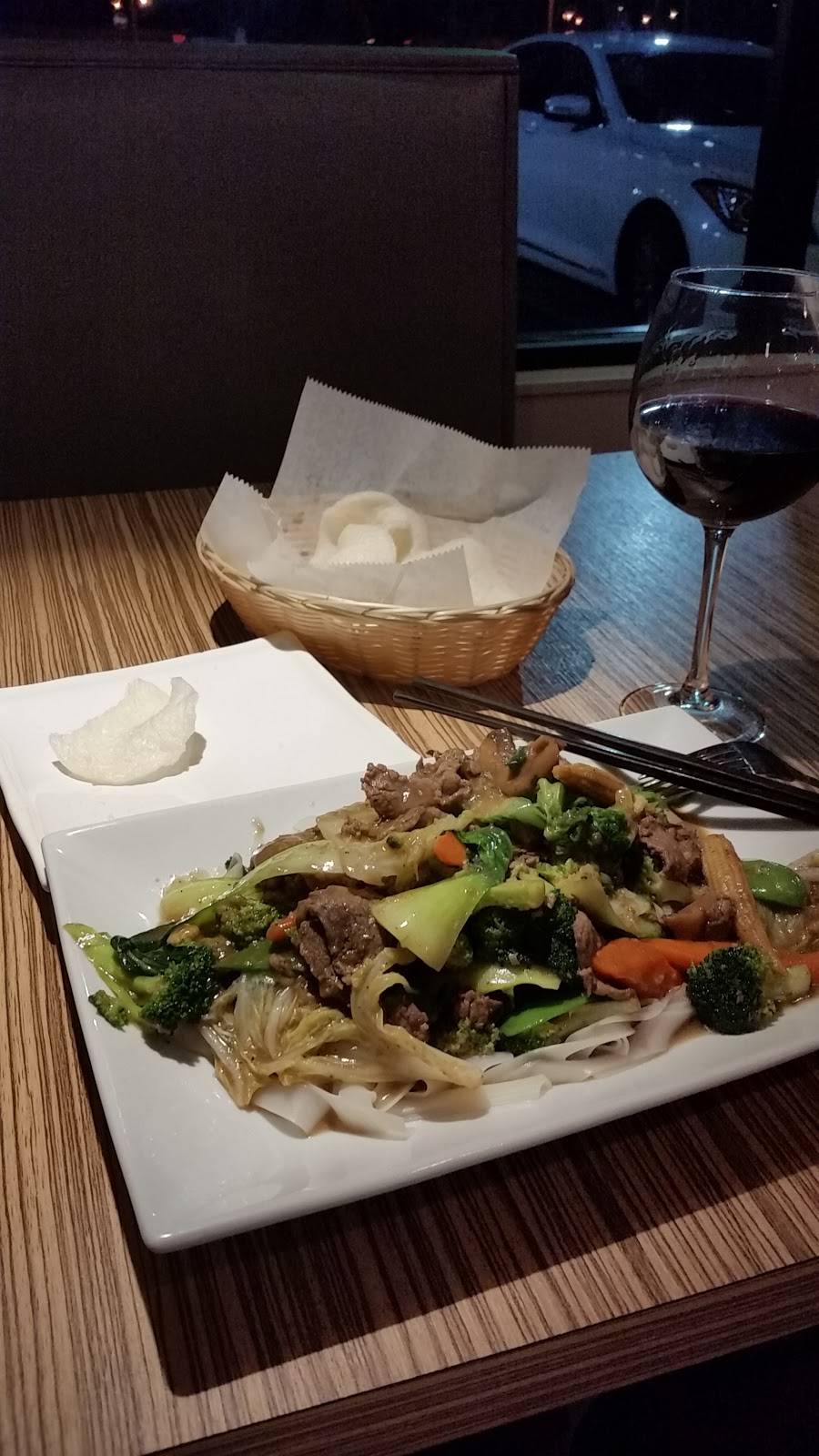 Basilic Vietnamese Grill | restaurant | 6592 W Atlantic Ave, Delray Beach, FL 33446, USA | 5612702951 OR +1 561-270-2951