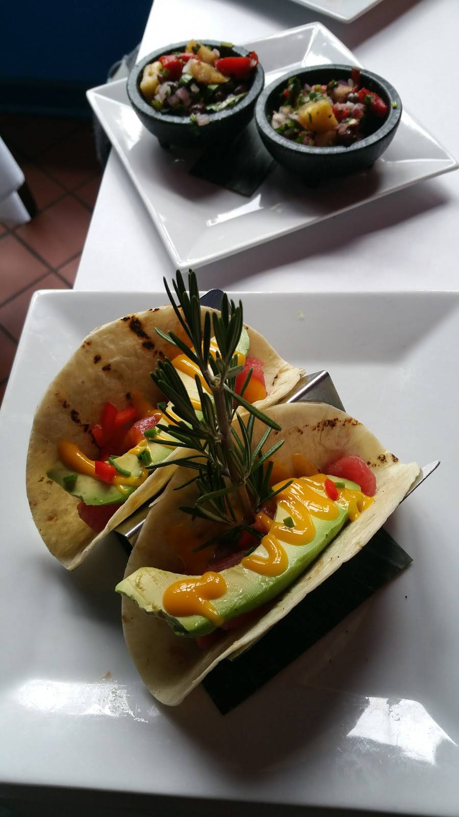 Ola Latin Kitchen | restaurant | 694 Brooklawn Avenue, Bridgeport, CT 06604, USA | 2032964884 OR +1 203-296-4884