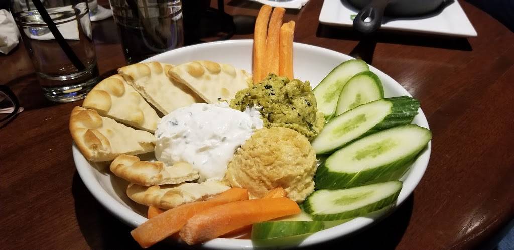 Bar Louie | night club | 6100 S Main St, Aurora, CO 80016, USA | 7207309100 OR +1 720-730-9100