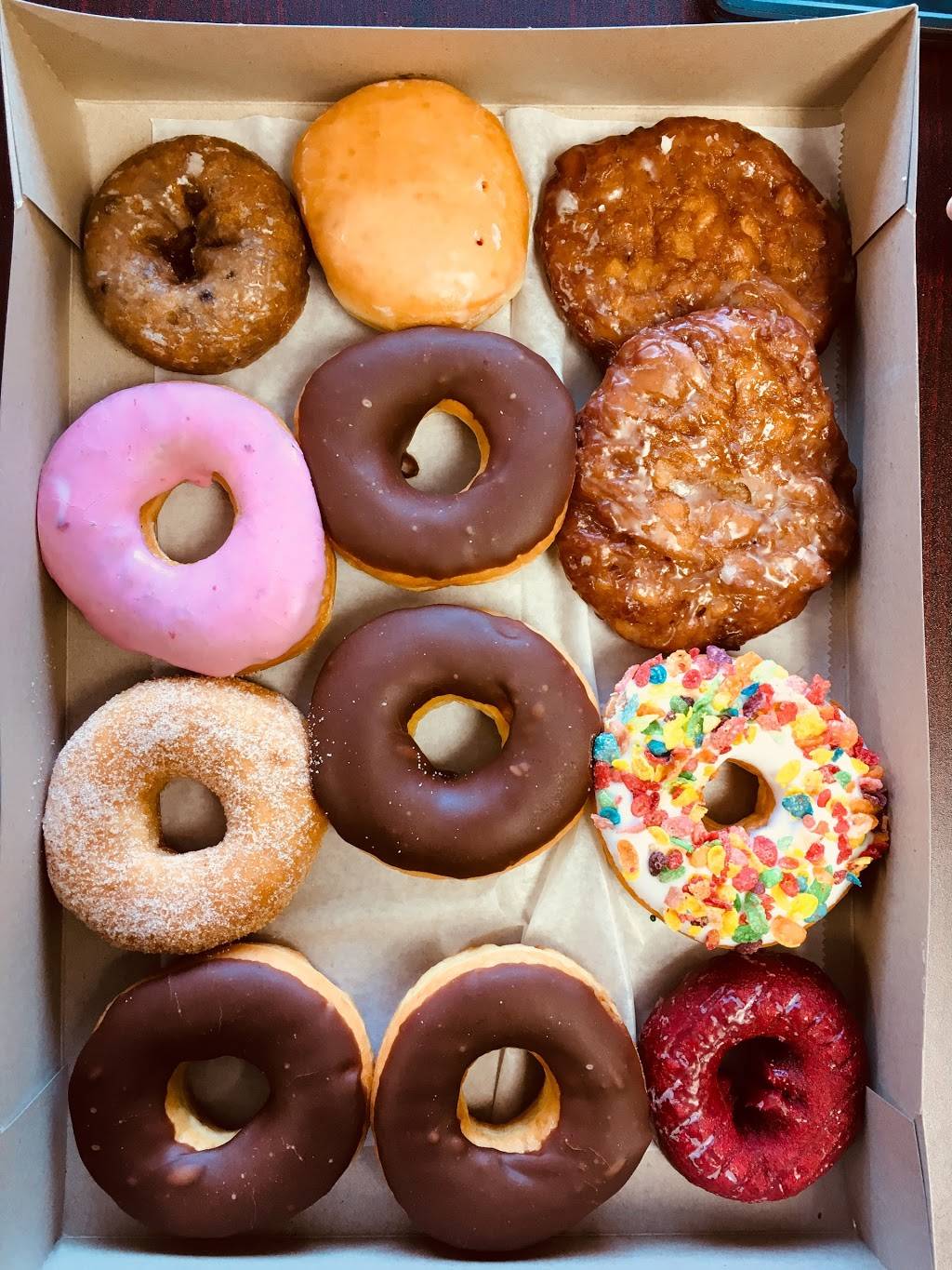 Hole in One Donuts | restaurant | 1113 W Dr Martin Luther King Jr Blvd, Seffner, FL 33584, USA | 8136624560 OR +1 813-662-4560