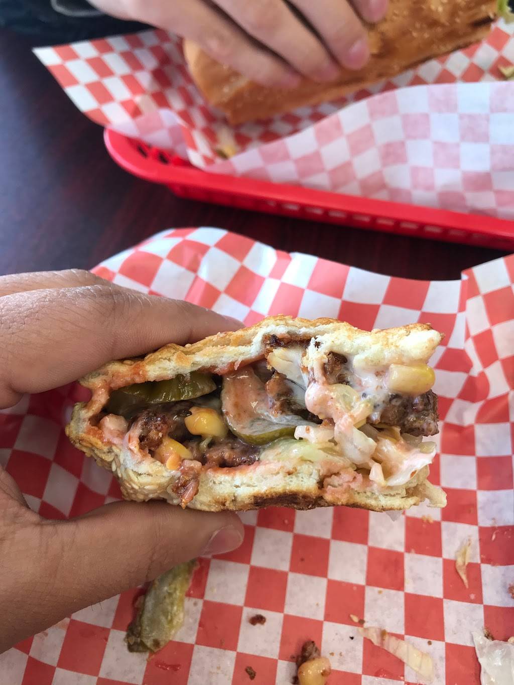 Als Grill | restaurant | 13701 W Warren Ave, Dearborn, MI 48126, USA | 3135817500 OR +1 313-581-7500