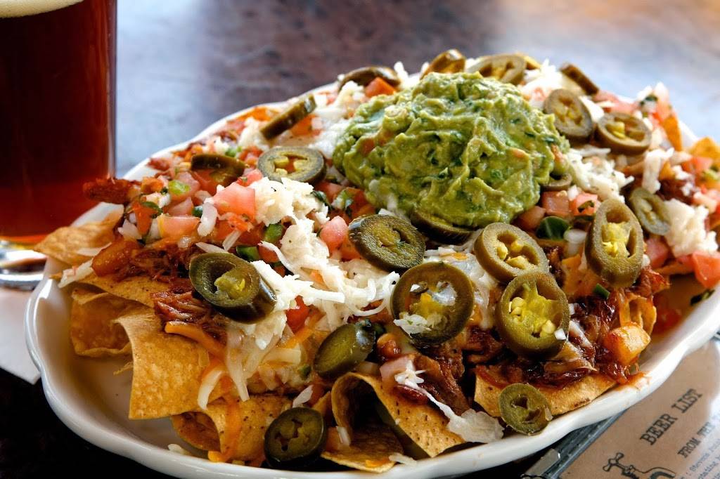 The Beetle Bar and Grill | restaurant | 2532 W Chicago Ave, Chicago, IL 60622, USA | 7733840701 OR +1 773-384-0701