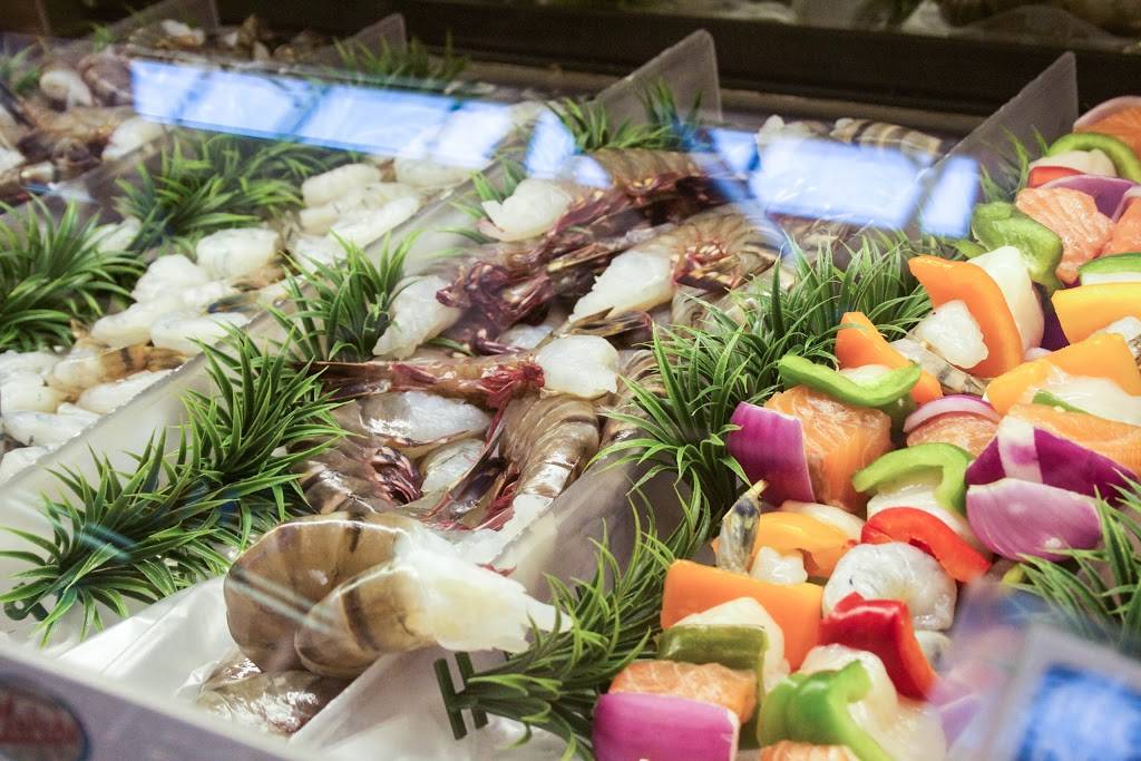 Marché 440 | bakery | 3535 Autoroute Jean-Noël-Lavoie ouest, Laval, QC H7P 5G9, Canada | 4506821440 OR +1 450-682-1440