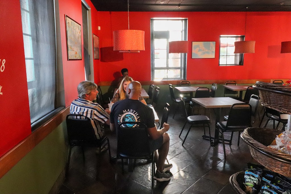 Ms. Marthas Caribbean Kitchen | restaurant | 1820 W Northern Ave Suite #110, Phoenix, AZ 85021, USA | 6026752212 OR +1 602-675-2212