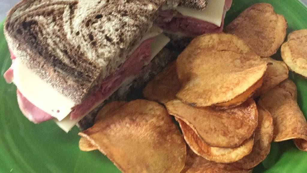 Jakes Eats | restaurant | 4680 Prospect St, Mantua, OH 44255, USA | 3302740700 OR +1 330-274-0700