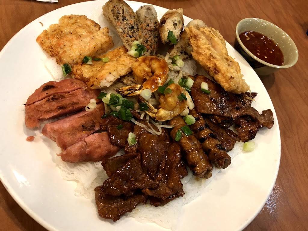 Com Tam Thuan Kieu | restaurant | 66 S Dobson Rd #141, Mesa, AZ 85202, USA | 4806685959 OR +1 480-668-5959