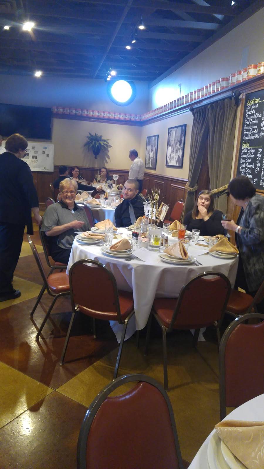 Gattos Italian Restaurant and Bar | restaurant | 8801 W 143rd St, Orland Park, IL 60462, USA | 7083498700 OR +1 708-349-8700