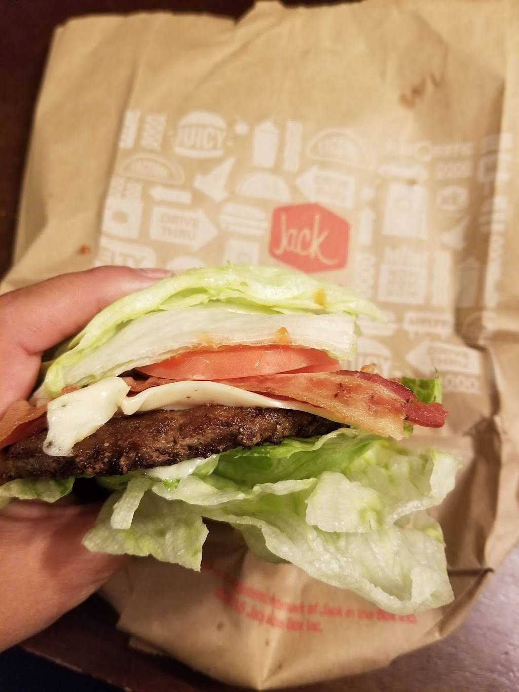 Jack in the Box | restaurant | 1000 W Rosecrans Ave, Gardena, CA 90247, USA | 3105383149 OR +1 310-538-3149