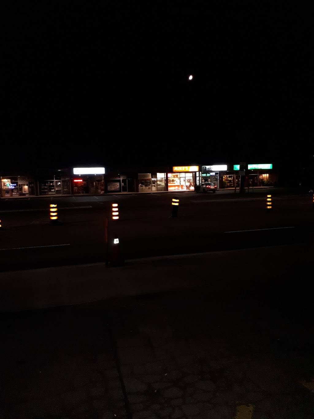 Mikes Submarines | restaurant | 1104 Fennell Ave E, Hamilton, ON L8T 1R8, Canada | 9053835575 OR +1 905-383-5575