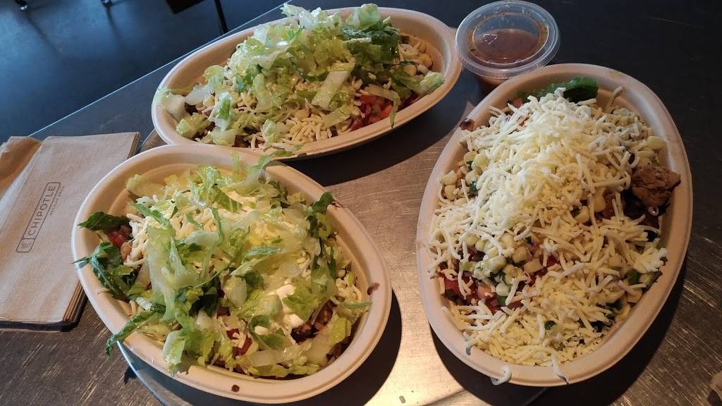Chipotle Mexican Grill | restaurant | 1020 Center Point Rd Ste 112, San Marcos, TX 78666, USA | 5123960264 OR +1 512-396-0264