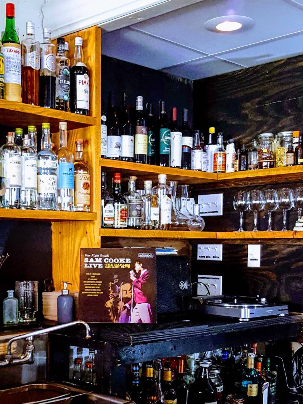 Short & Main | restaurant | 36 Main St, Gloucester, MA 01930, USA | 9782810044 OR +1 978-281-0044