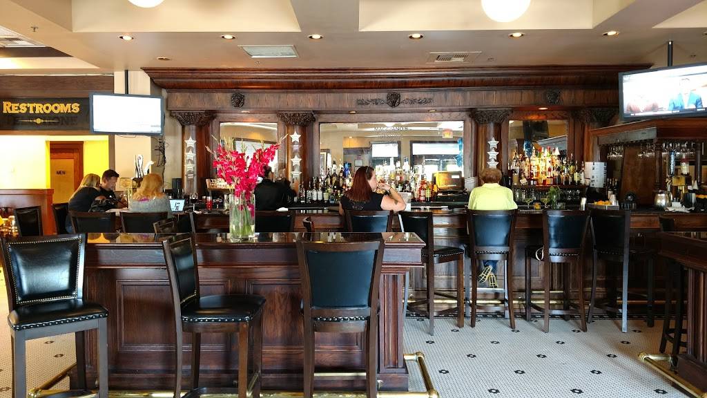 Maggianos Little Italy | restaurant | 203 Westshore Plaza, Tampa, FL 33609, USA | 8132889000 OR +1 813-288-9000