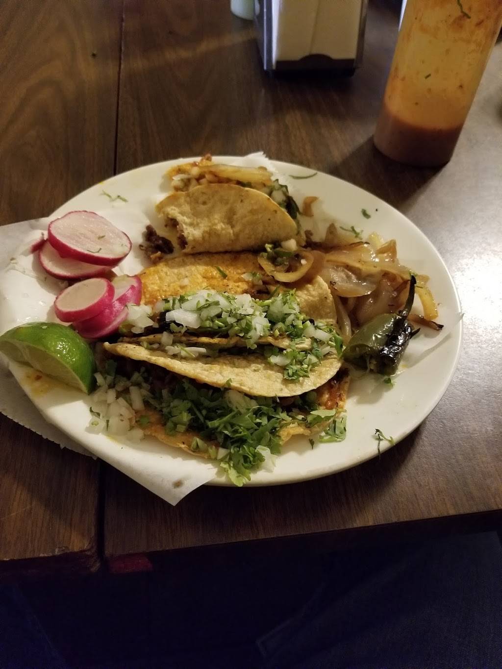 El Taco Veloz | restaurant | 6172 Toledo St, Detroit, MI 48209, USA | 3136630982 OR +1 313-663-0982