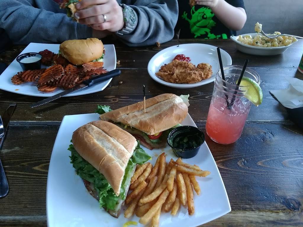 The Bogey Bar & Grill | restaurant | 6013 Glick Rd, Powell, OH 43065, USA | 6147661900 OR +1 614-766-1900